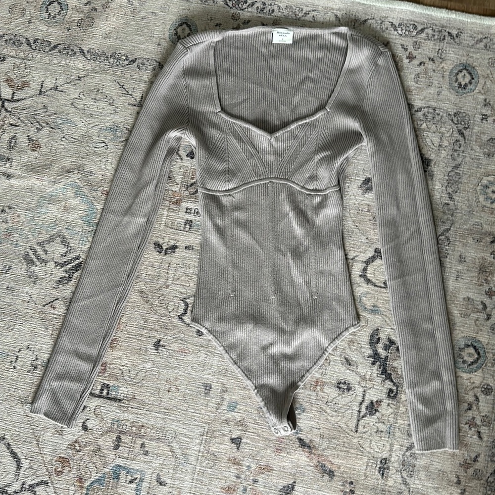 Abercrombie and fitch body suit